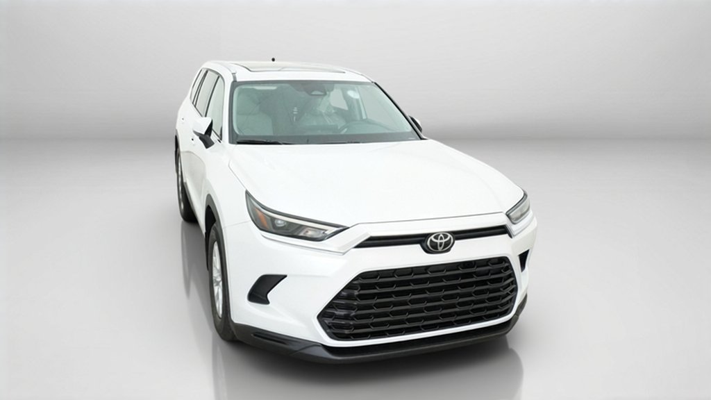 New 2026 Wind Chill Pearl Toyota XLE image 34