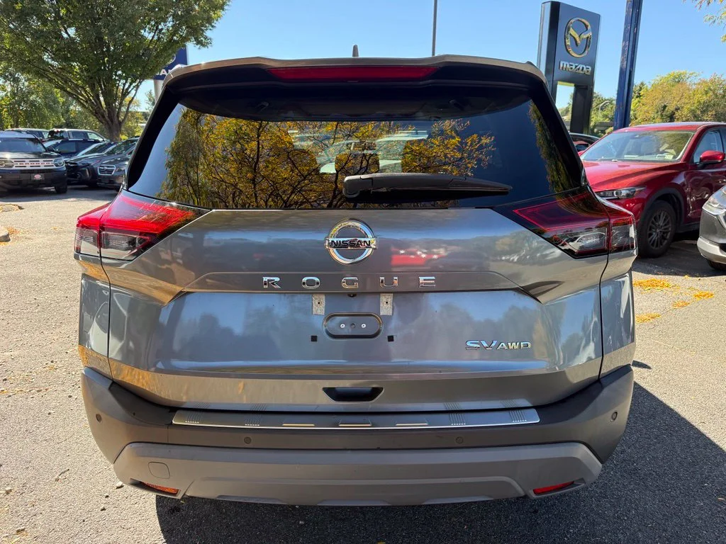 Used 2021 Gun Metallic Nissan SV image 7