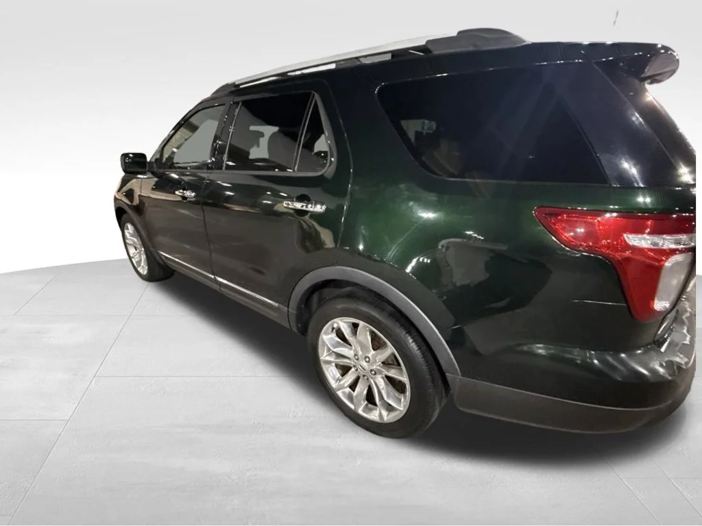 Used 2013 Green Ford XLT image 3