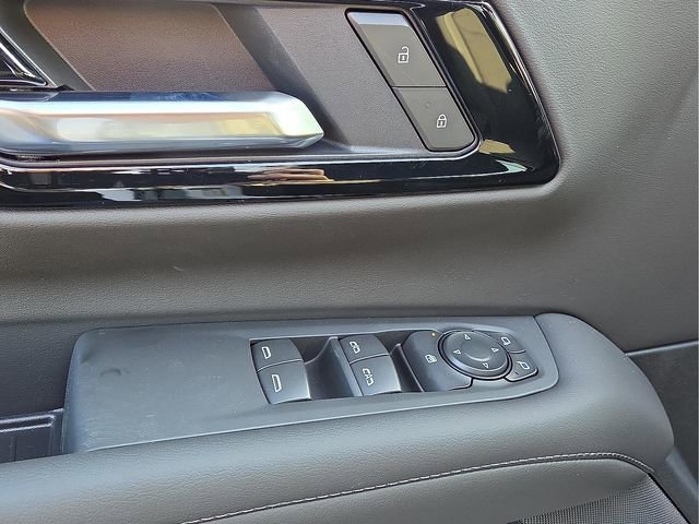 2025 Chevrolet Tahoe LS - Photo 14
