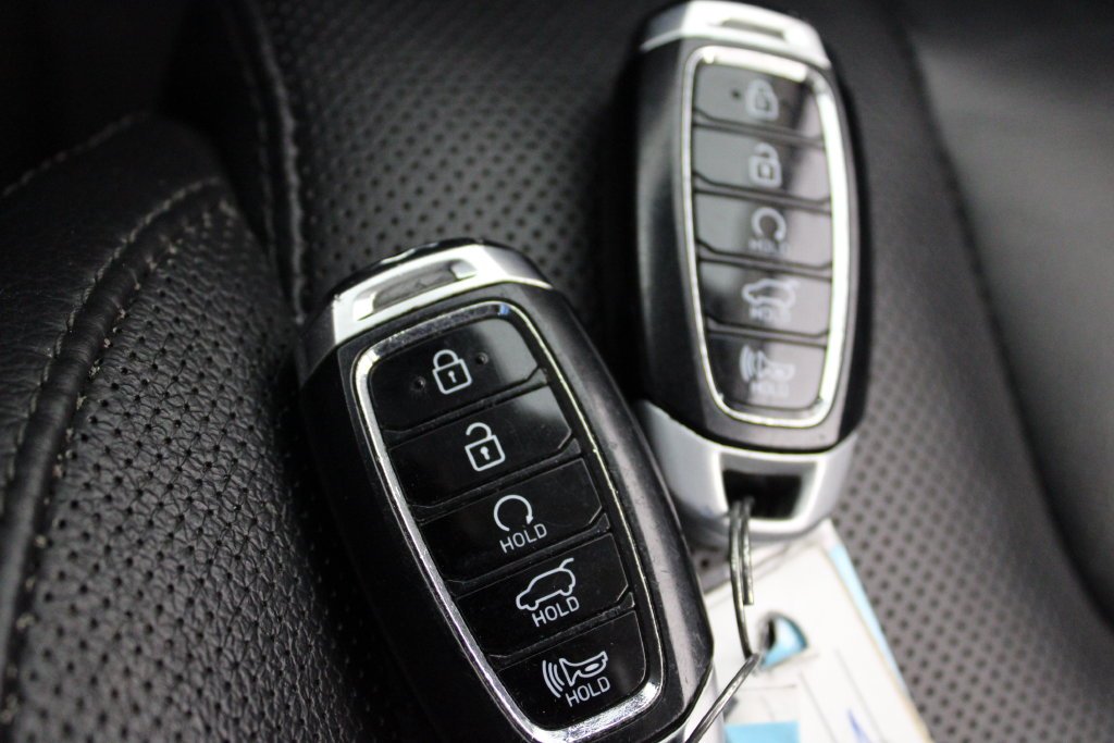 Certified Used 2022 Silver Hyundai SEL image 34