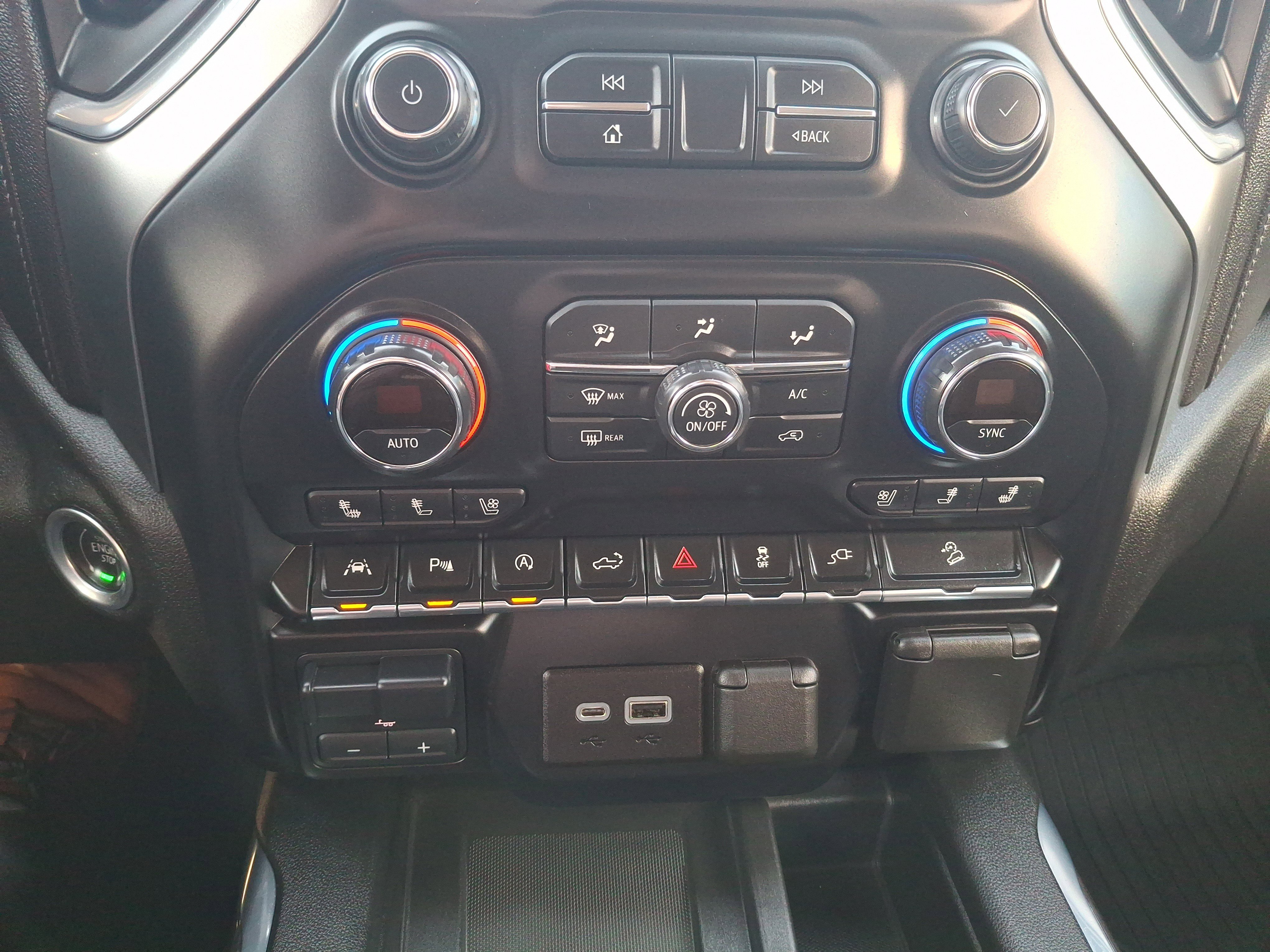 Used 2020 SILVER ICE METALLIC Chevrolet LTZ image 18