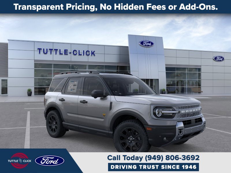 New 2025 Carbonized Gray Metallic Ford Badlands image 7
