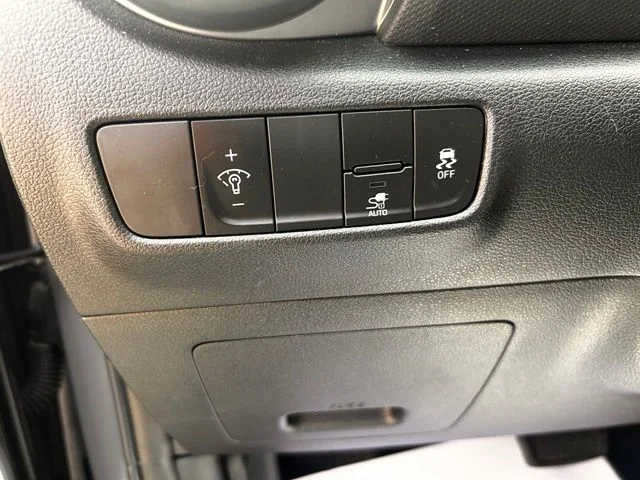 Used 2023 Gray Hyundai SE image 20