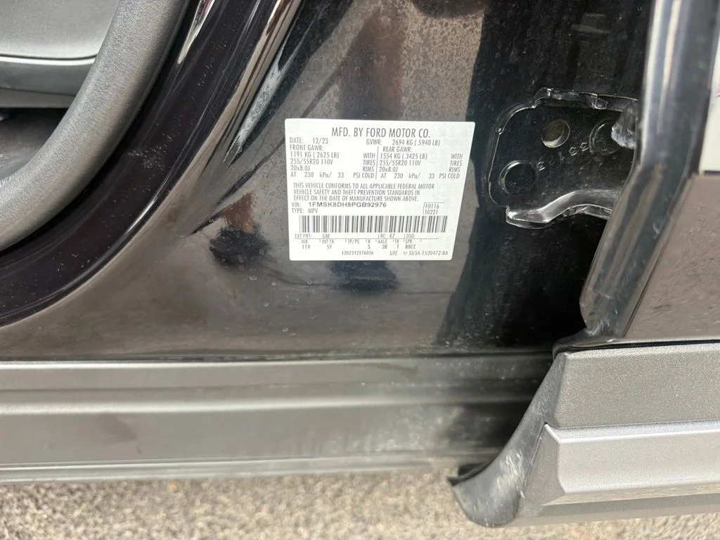 Used 2023 Black Ford XLT image 53