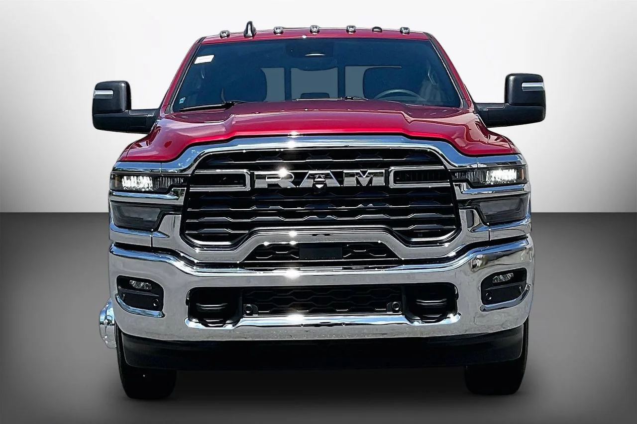 New 2026 Molten Red Pearl-Coat Exterior Paint RAM Tradesman image 3
