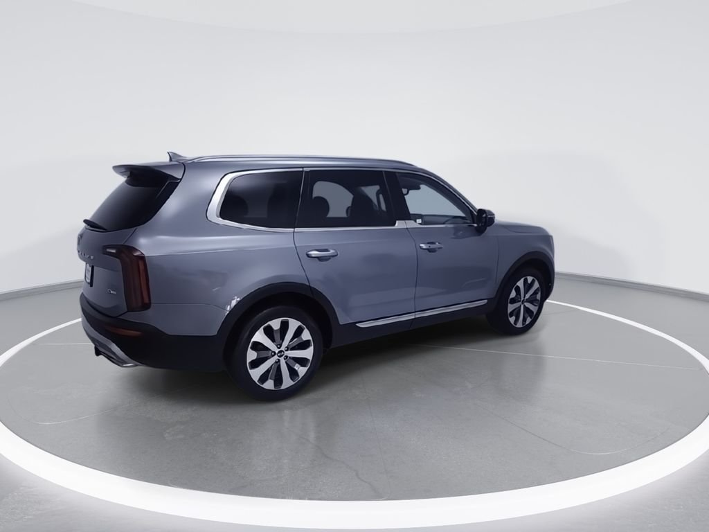 Used 2020 Silver Kia S image 8