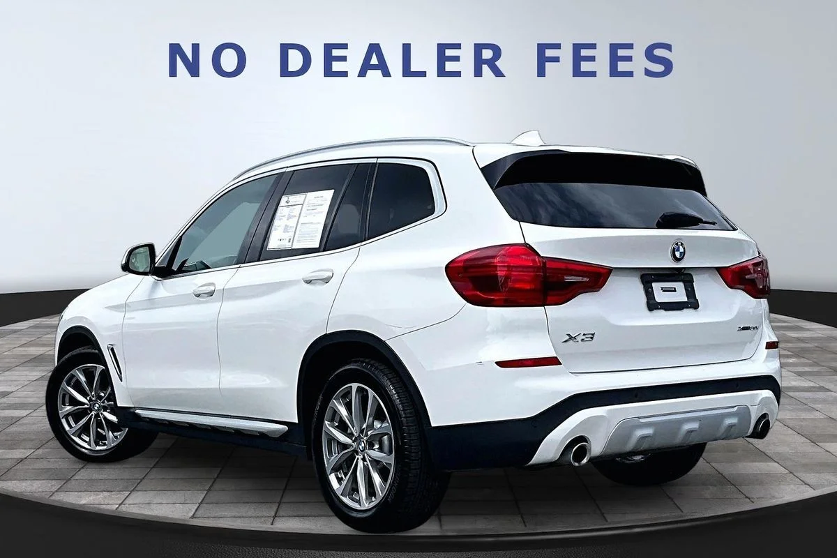 Used 2019 White BMW xDrive30i image 4
