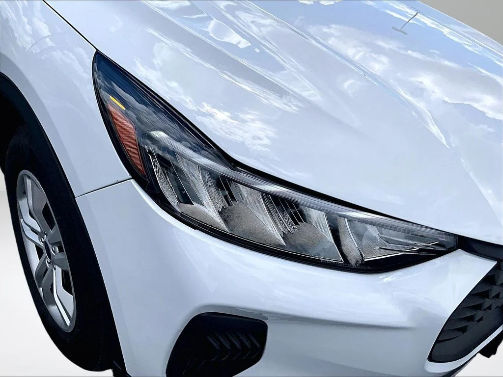 Used 2023 White Ford Base image 27
