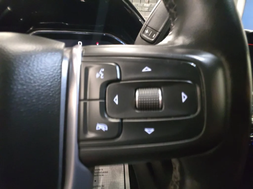 Certified Used 2025 Summit White GMC SLE image 25