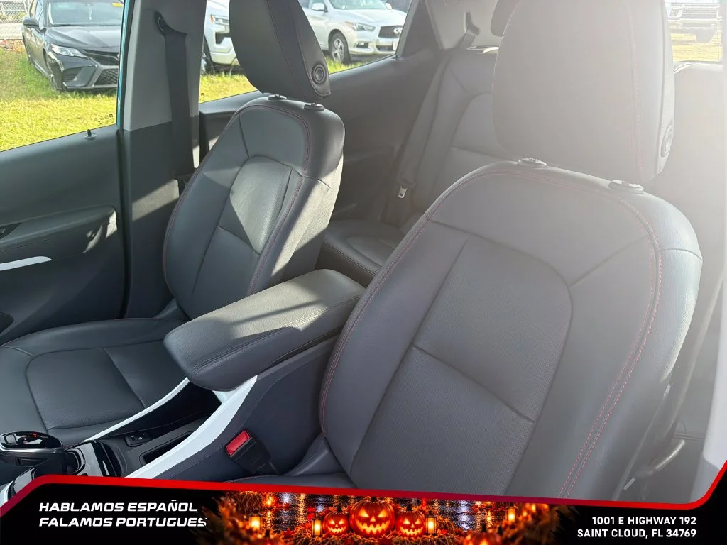 Used 2021 OASIS BLUE Chevrolet Premier image 23