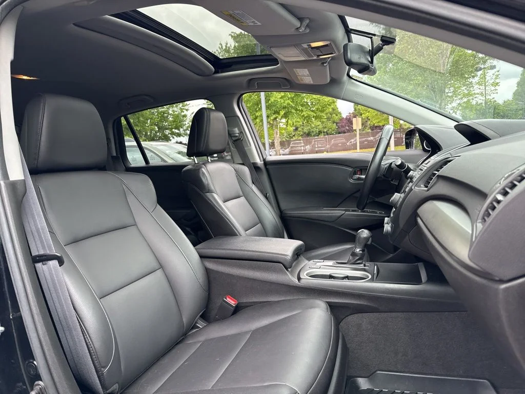 Used 2018 Crystal Black Pearl Acura Base image 24