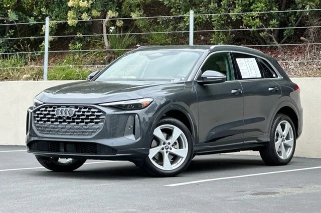 2025 Audi Q5 40 Premium Plus's photo