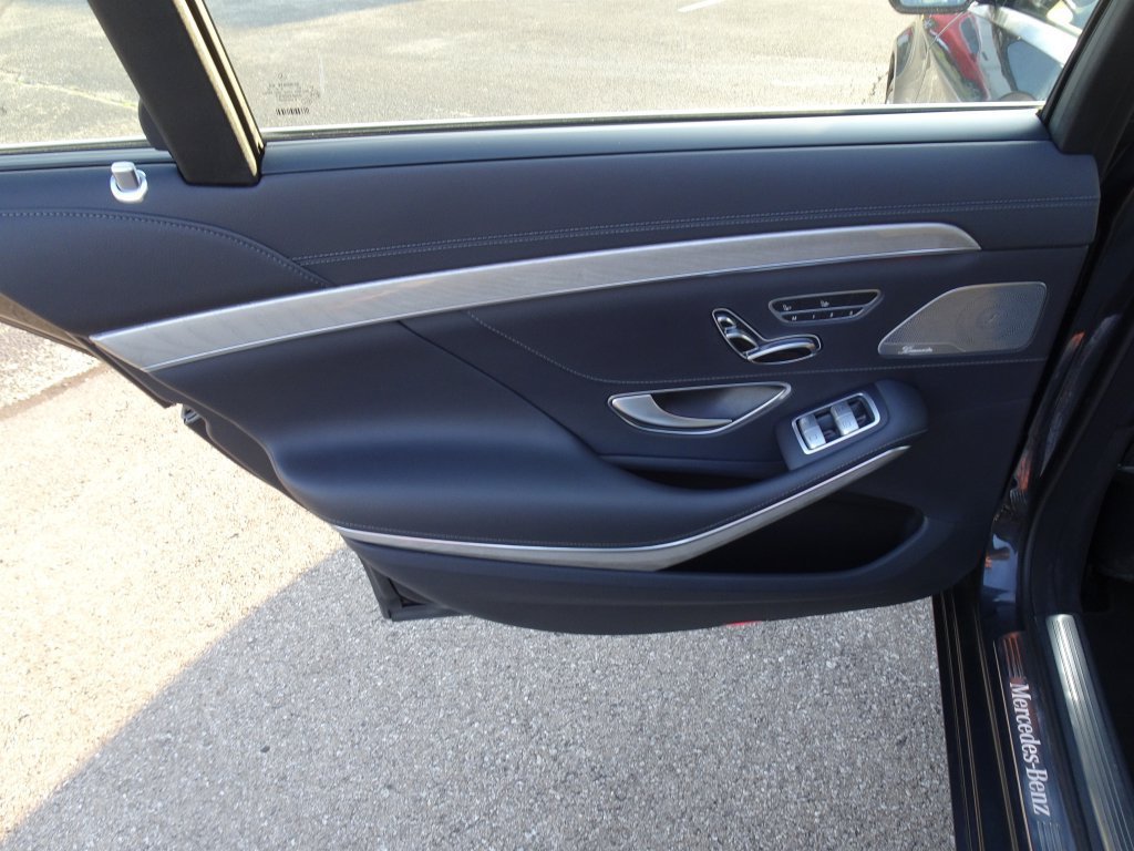 Used 2017 Black Mercedes-Benz S 550 image 17