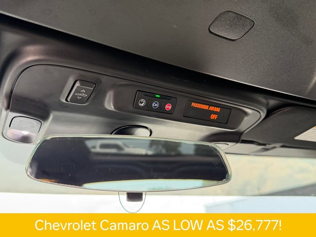 Used 2022 BLACK Chevrolet 2LT image 24