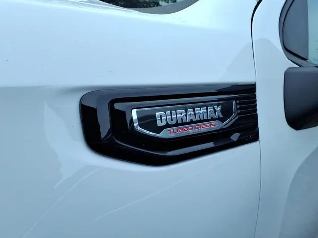 New 2026 Summit White GMC Elevation image 4