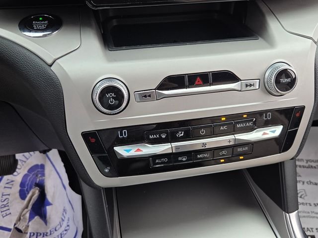 Used 2020 White Ford XLT image 20