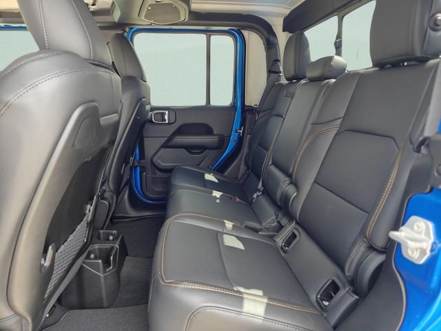 New 2025 Hydro Blue Pearl-Coat Exterior Paint Jeep High Tide image 29