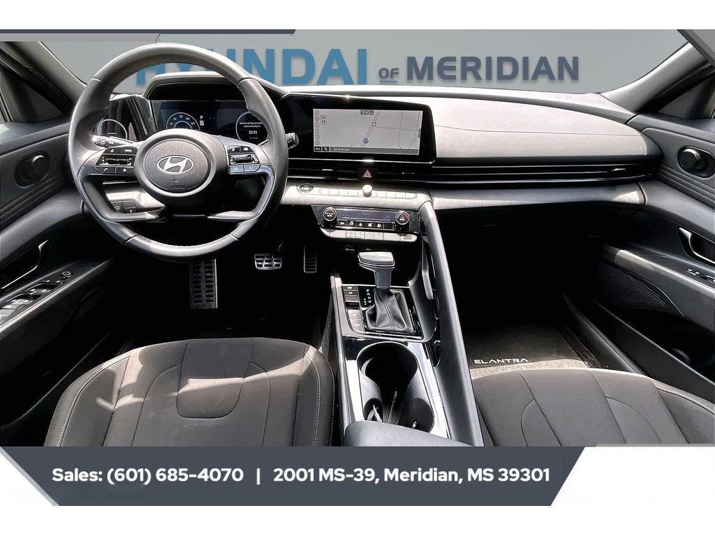 2025 Hyundai Elantra Blue - Photo 13