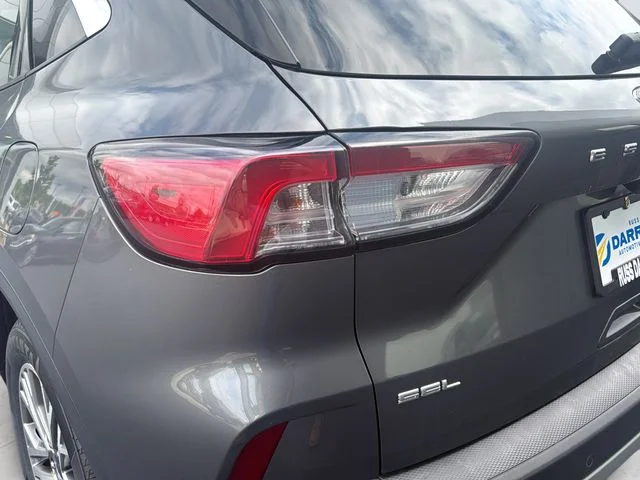 Used 2022 Gray Ford SEL image 31