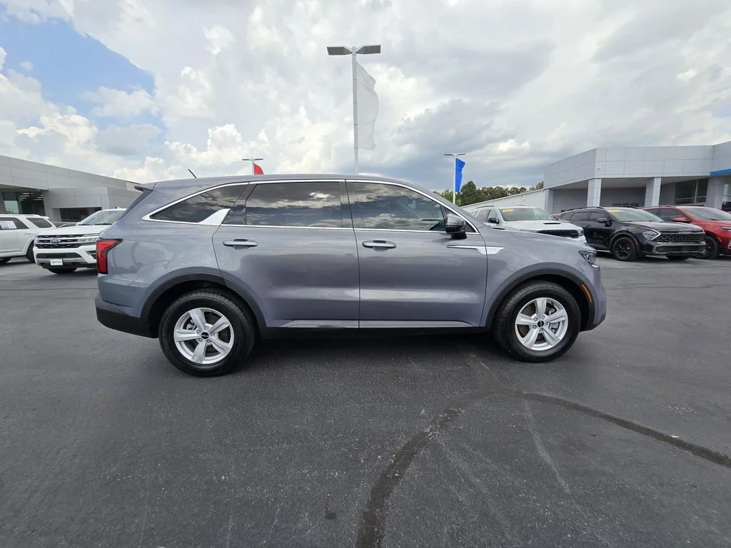 Used 2023 Silver Kia LX image 8