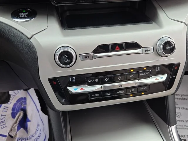 Used 2020 White Ford XLT image 20