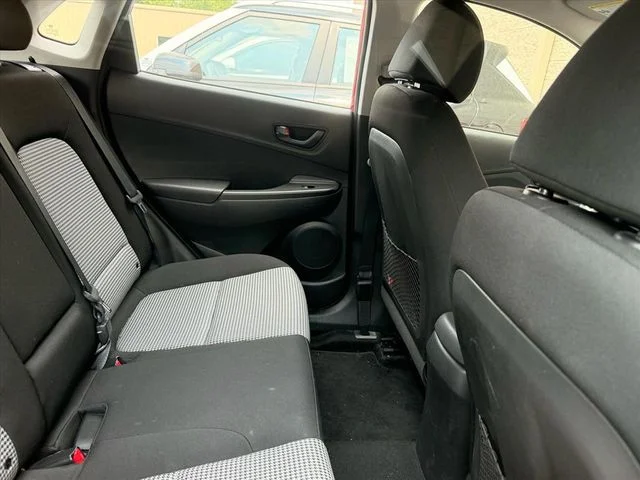 Used 2021 Red Hyundai SE image 10