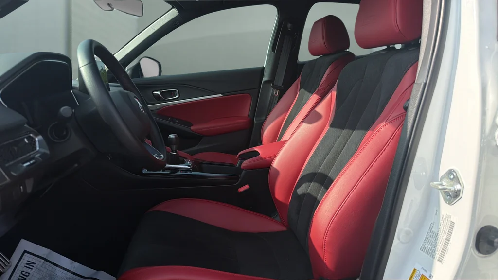 Used 2025  Acura Type S image 17