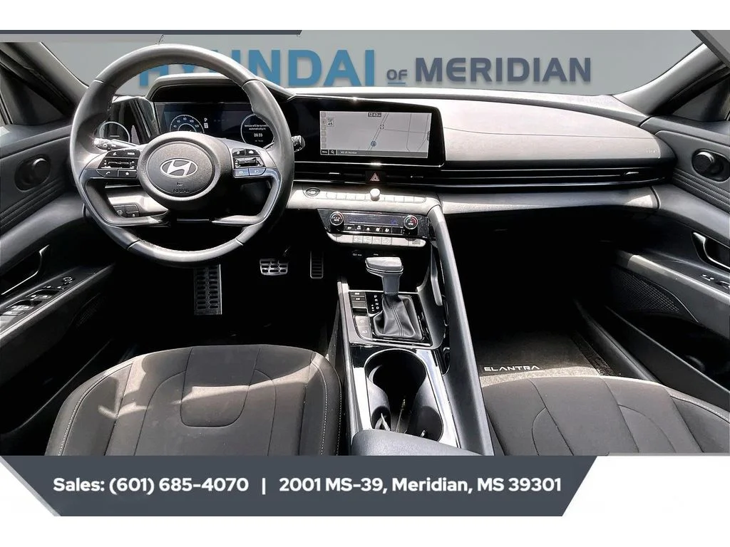 Used 2025 SERENITY WHITE Hyundai SEL Sport image 13