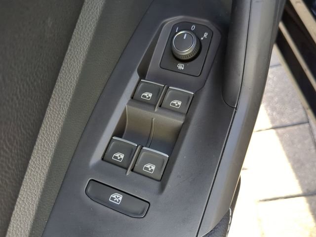 2025 Volkswagen Jetta Sport - Photo 17