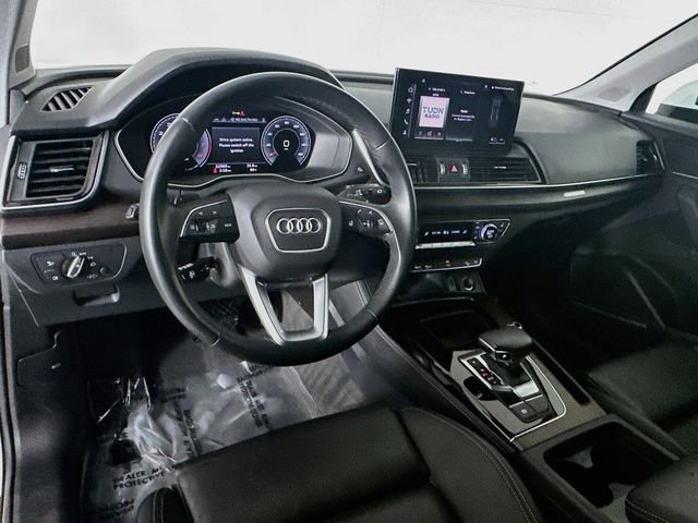 Used 2024  Audi 45 S line Premium image 11