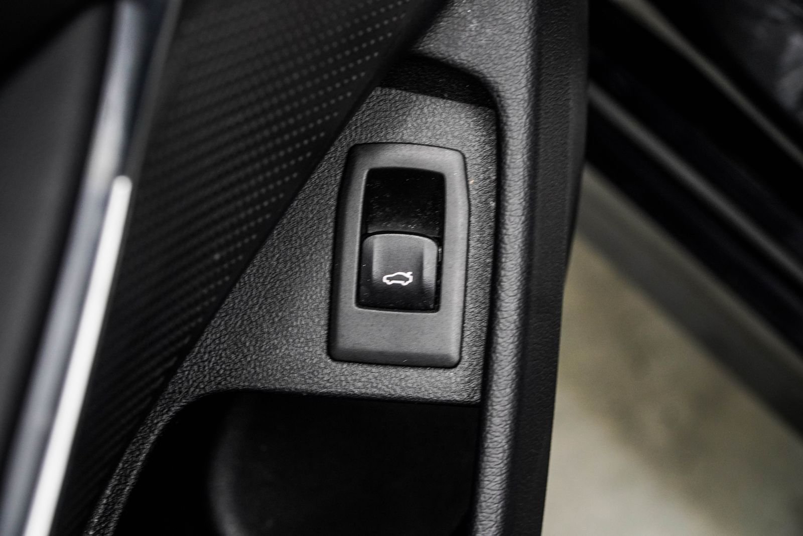 Used 2025 Black BMW 330i xDrive image 36