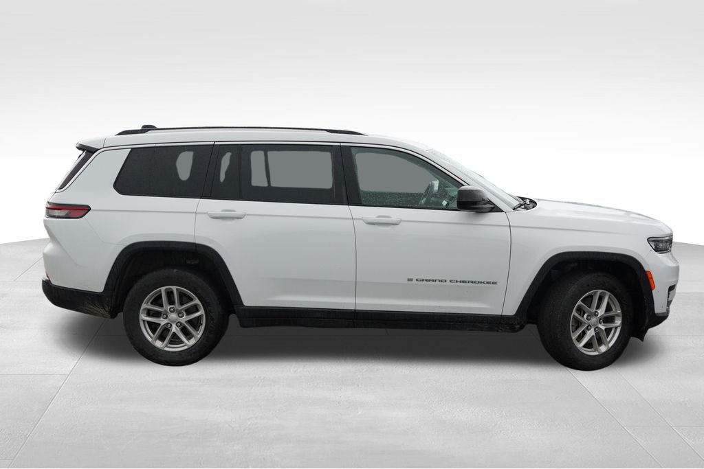 Used 2022 White Jeep Laredo image 2