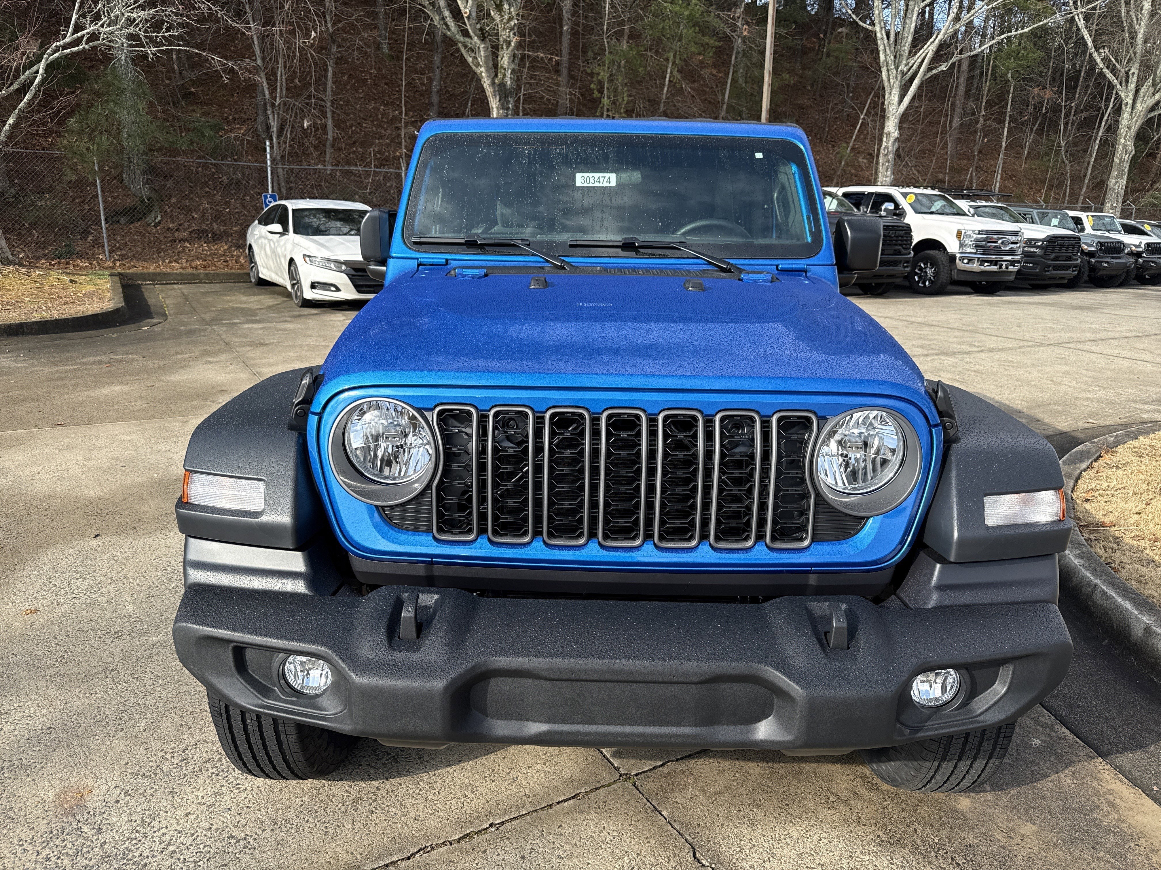 New 2026 Hydro Blue Pearl-Coat Exterior Paint Jeep Sport image 2