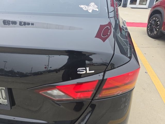 Used 2019 Black Nissan 2.5 SL image 5