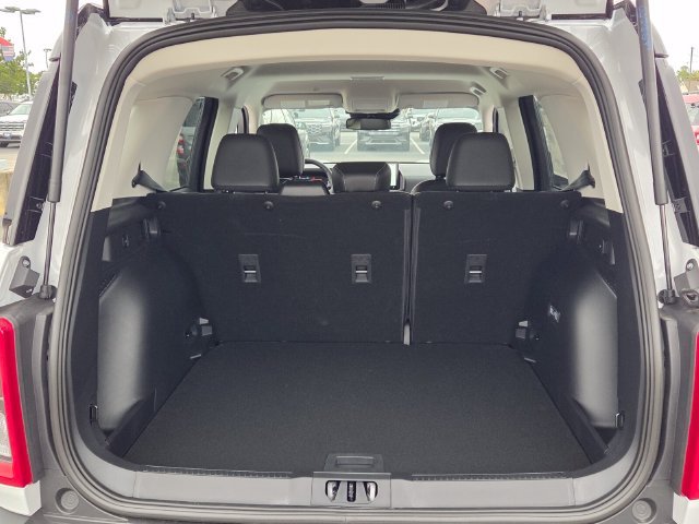 New 2026 Oxford White Ford Outer Banks image 7