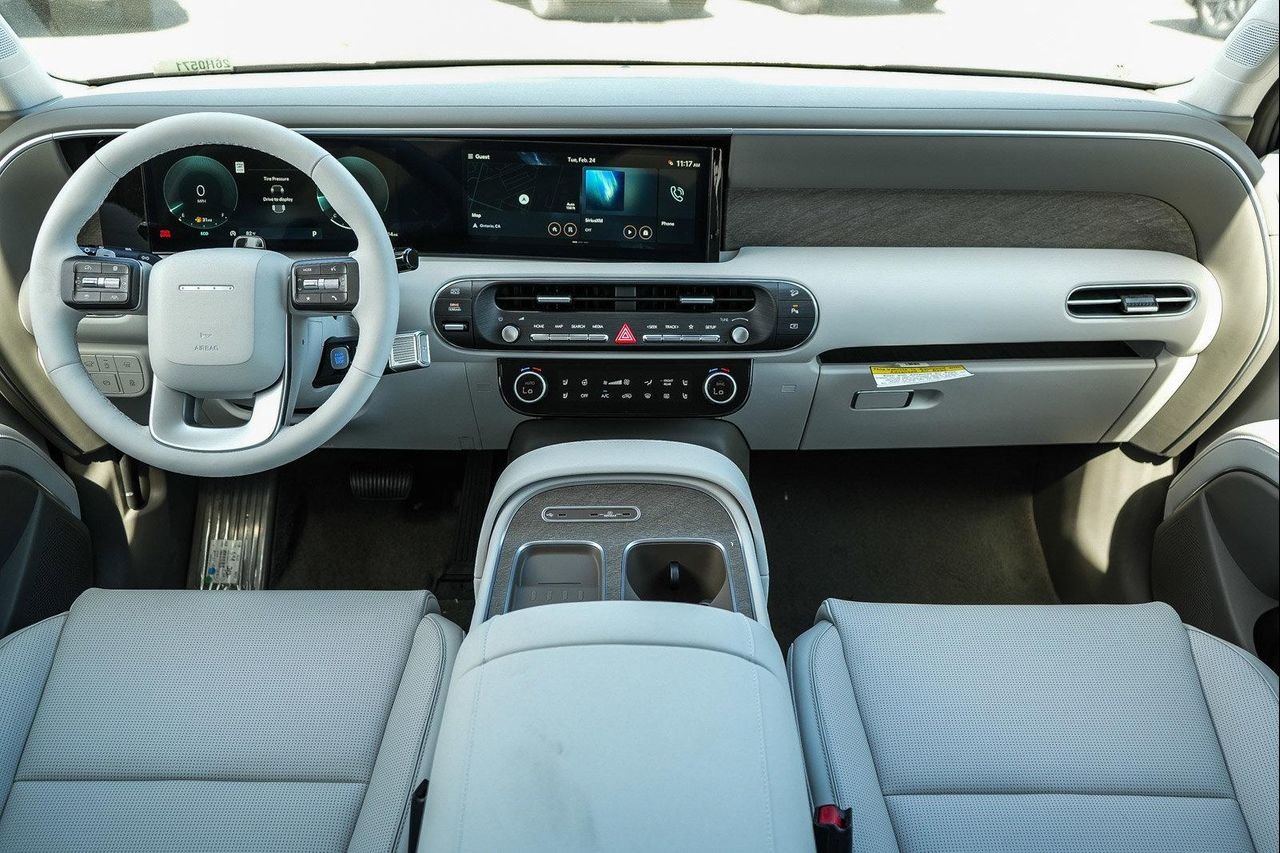 New 2026 Black Hyundai SEL Premium image 41