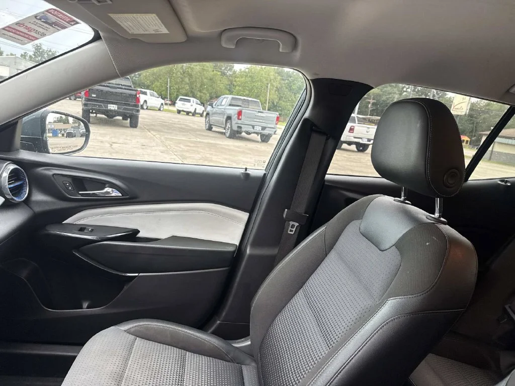 Used 2025 Gray Chevrolet LT image 23
