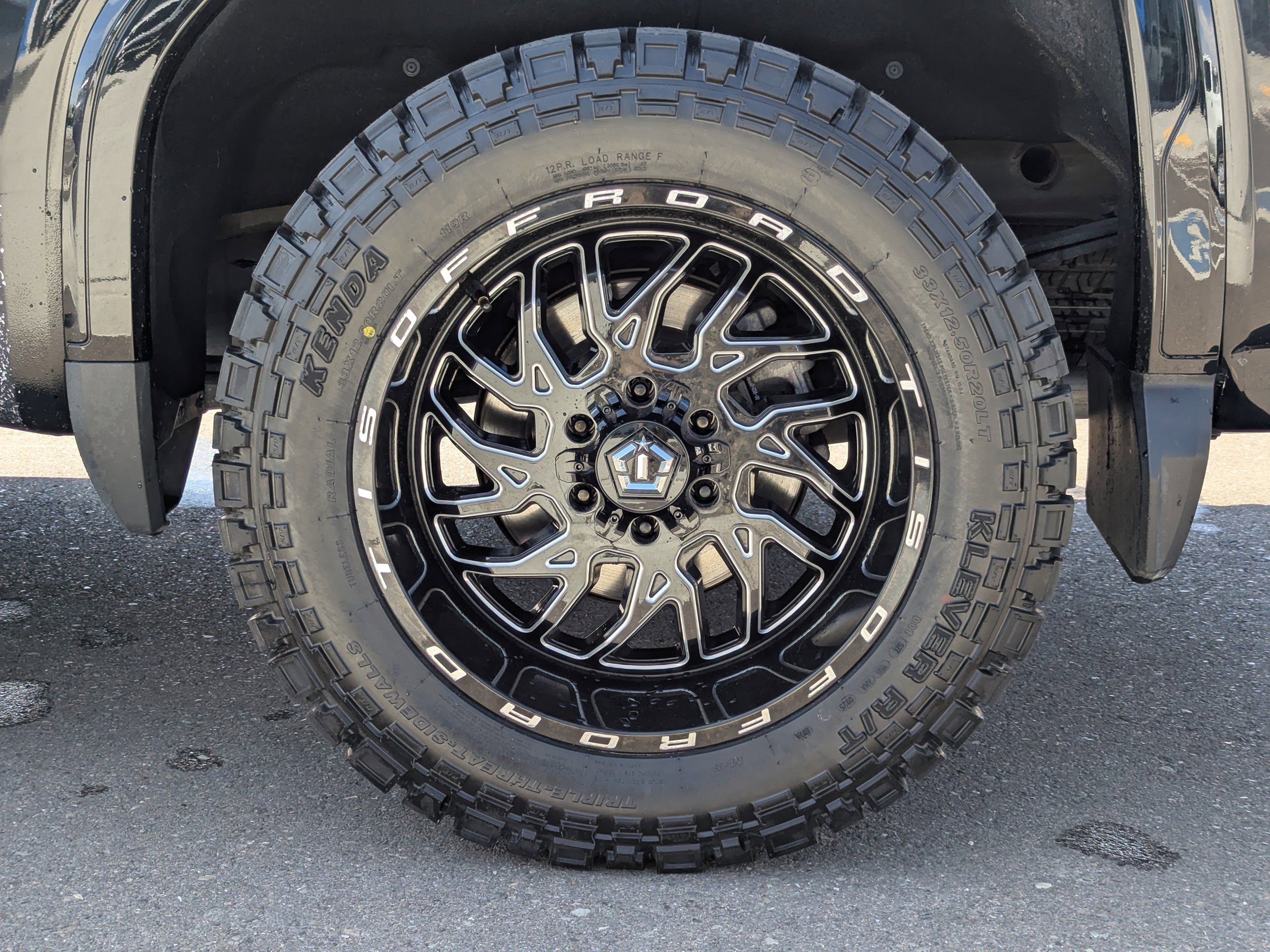 Used 2021 Black GMC Denali image 55
