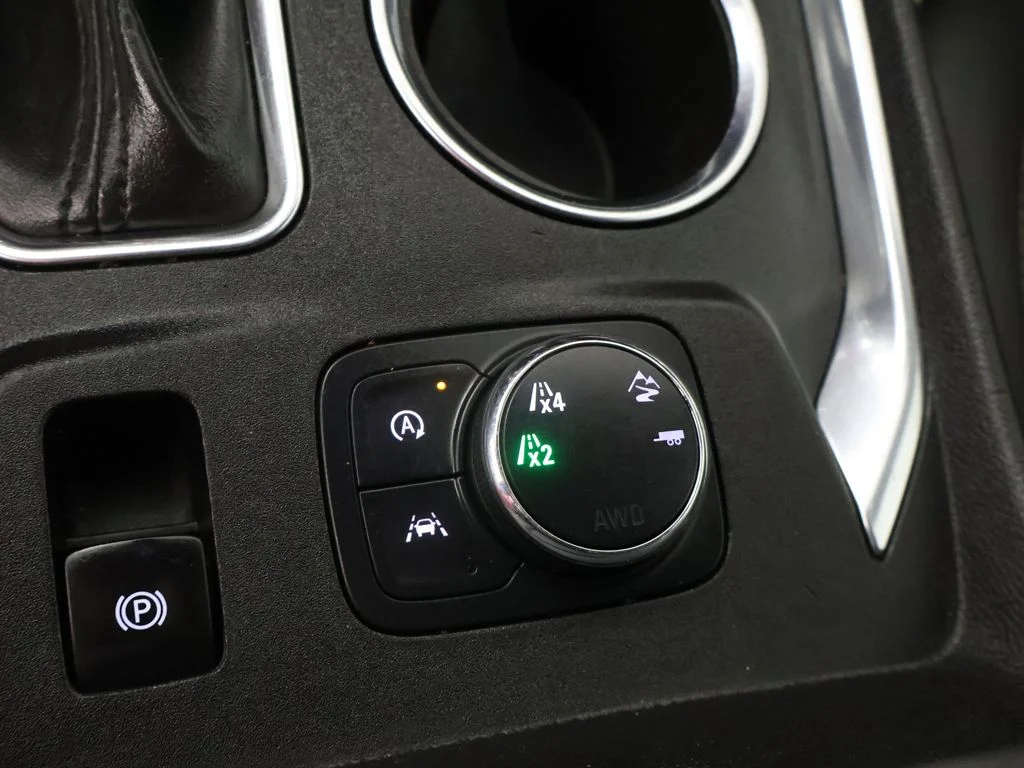 Used 2023 Gray Chevrolet Premier image 59