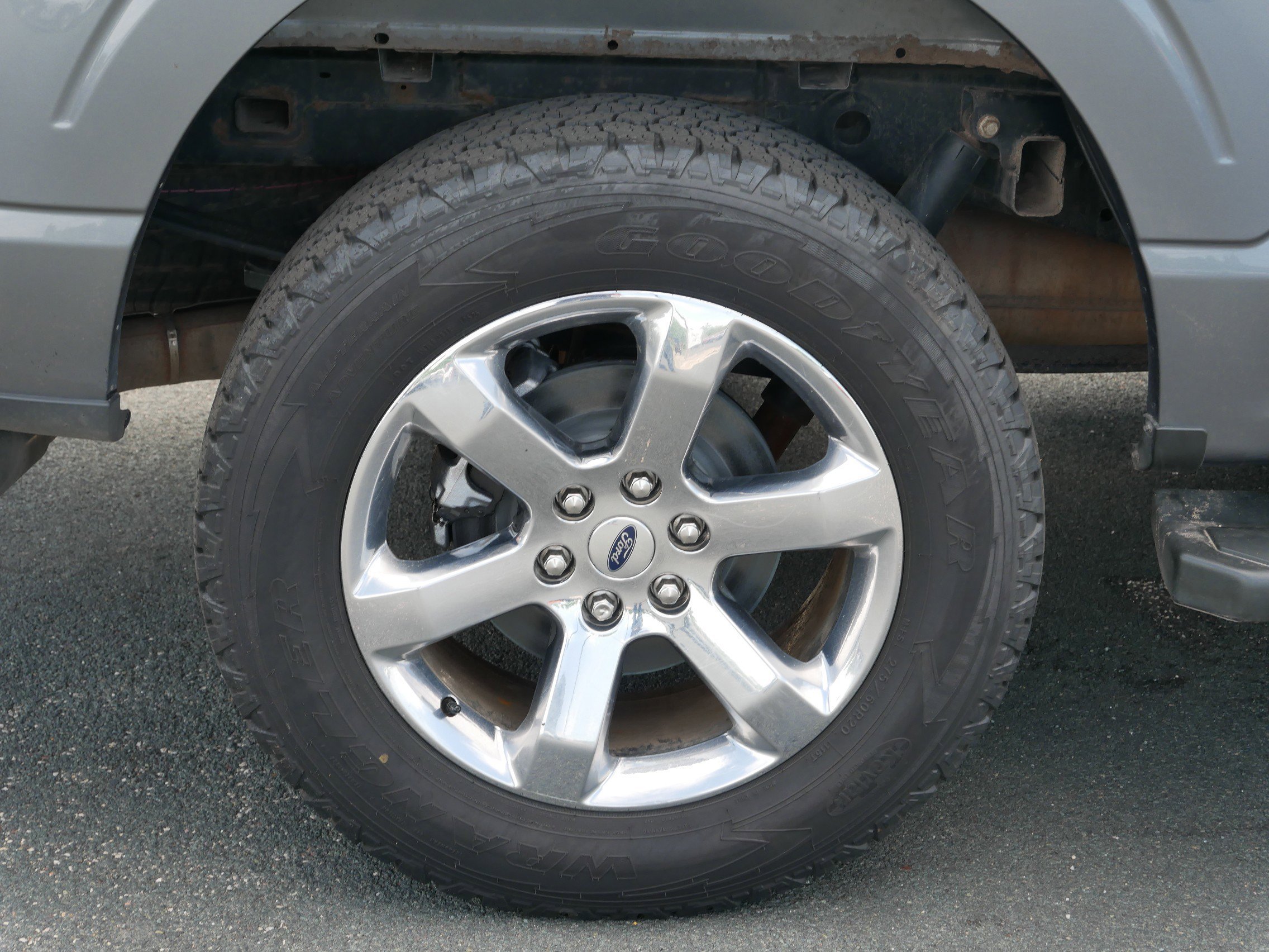 Used 2022 Gray Ford XLT image 9