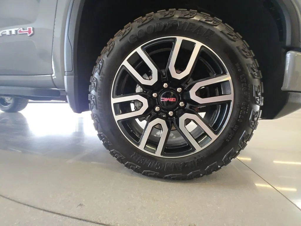 Certified Used 2025 Thunderstorm Gray GMC AT4 image 29