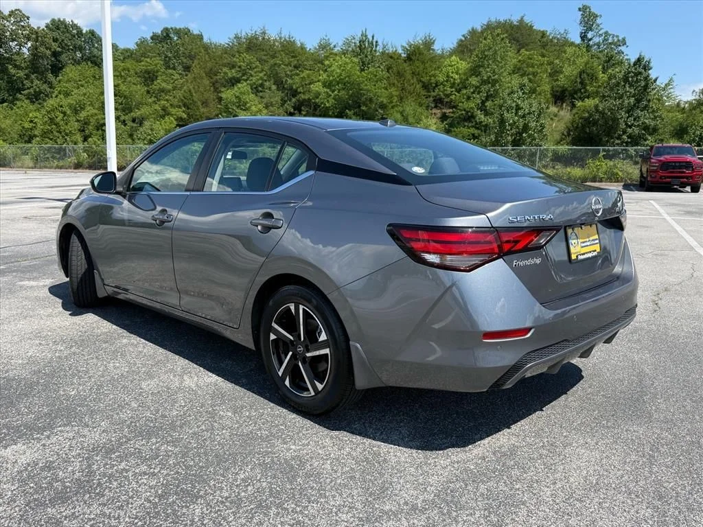 Used 2024 Gray Nissan SV image 5