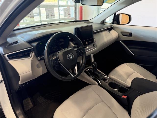 Certified Used 2023 WIND CHILL PEARL Toyota  image 23