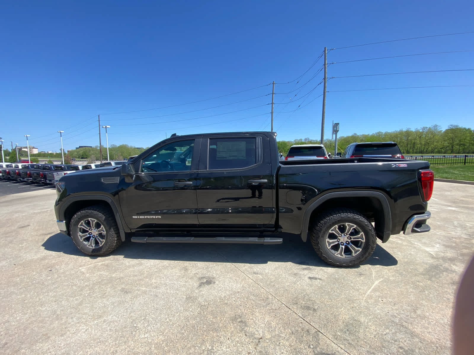 New 2026 Onyx Black GMC Pro image 6