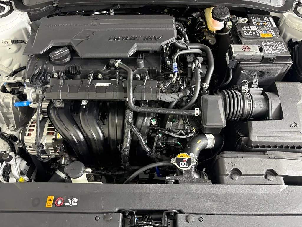 New 2026 Snow White Pearl Kia LXS image 39