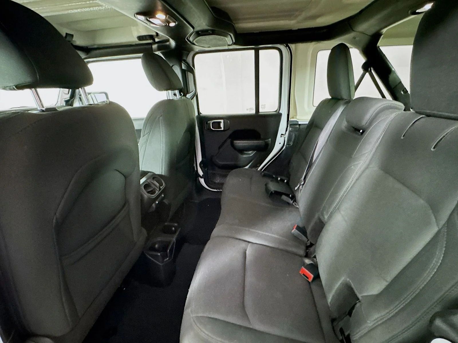 Used 2019 White Jeep Unlimited Sport S image 18