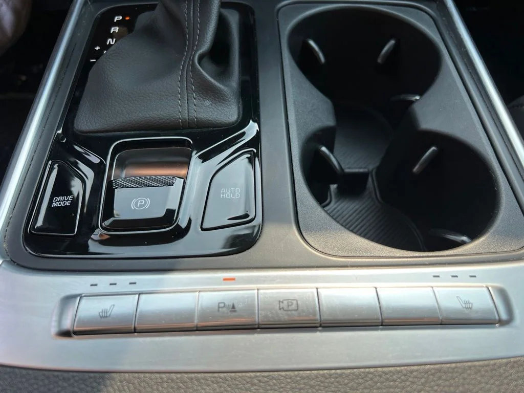 Used 2026 White Kia EX image 19