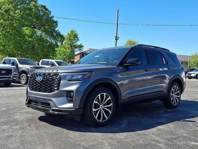 New 2026 Carbonized Gray Metallic Ford ST-Line image 22