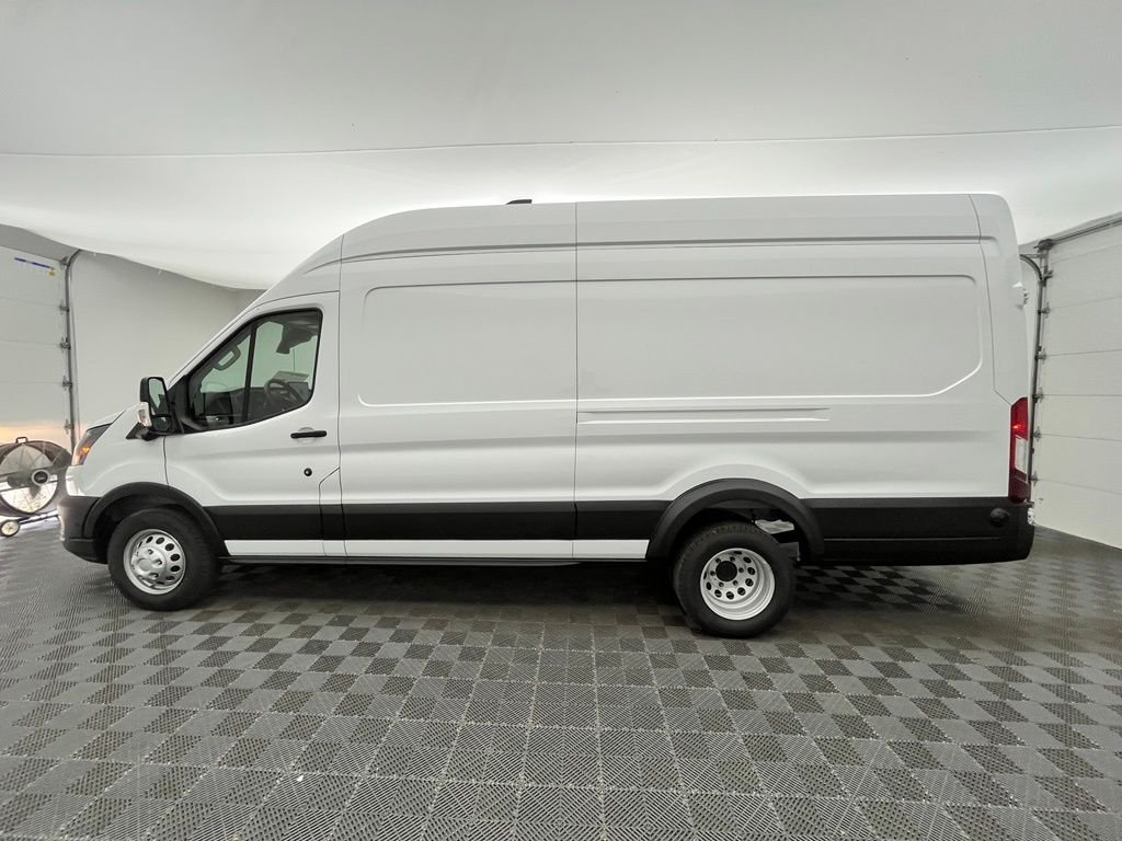 New 2026 White Ford Base image 13